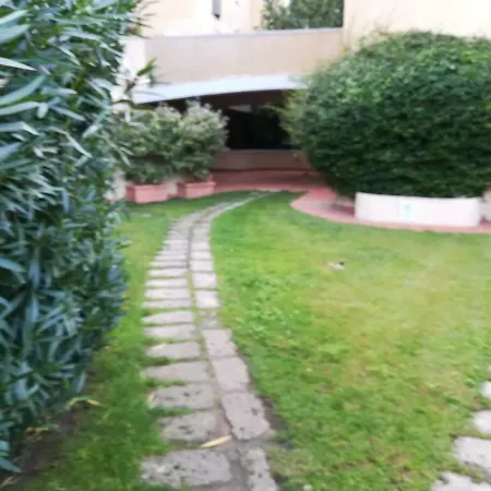 Comodissimo A 300 M Dal Mare Apartment *